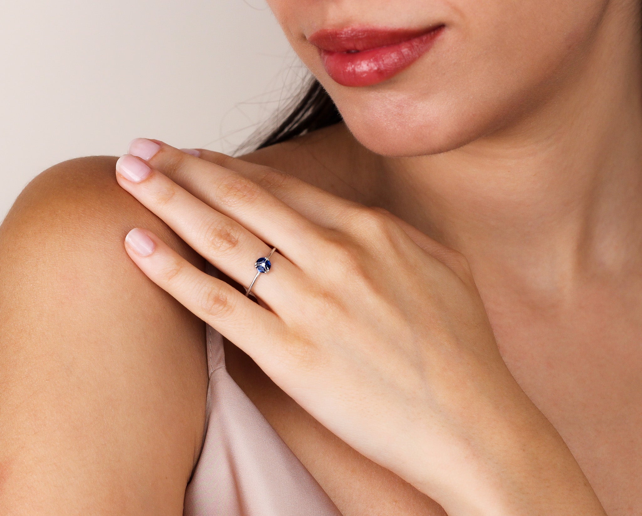 SILVA Delicate 3-Stone Sapphire Flower Ring with Zircon or Diamond Center | 8K/14K Solid Gold Ring for Women